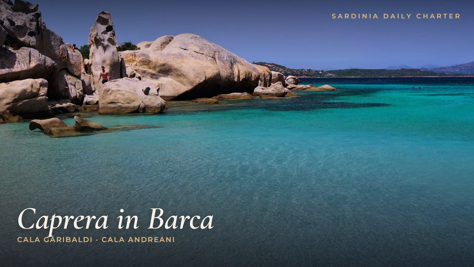 Spiaggia di Cala Garibaldi a Caprera vista da una barca a vela, arcipelago di La Maddalena